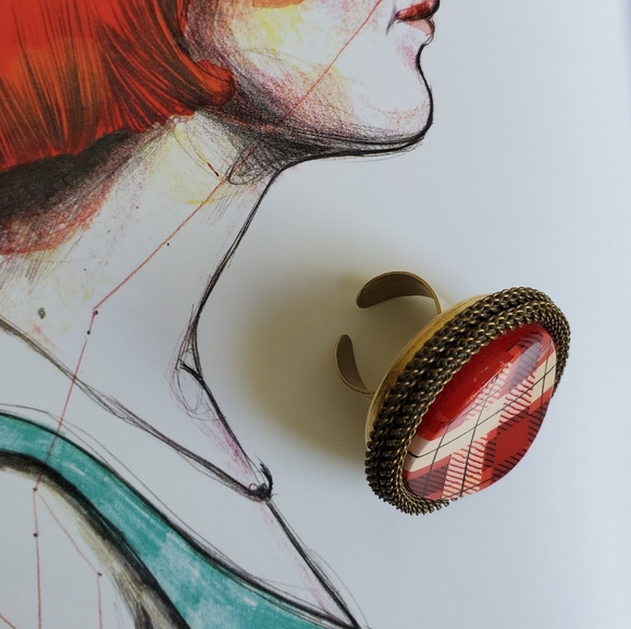 Pretty Lil' Punk! Red Plaid Resin Ring - Picture 8 of 8